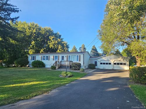 19 Rivenburgh Ln, Hudson, NY, 12534 | Card Image