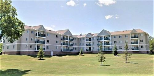 705 E River Dr, Park Rapids, MN, 56470-1547 | Card Image