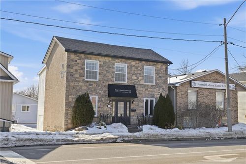 1270 King St E, Cambridge, ON, N3H3P8 | Card Image