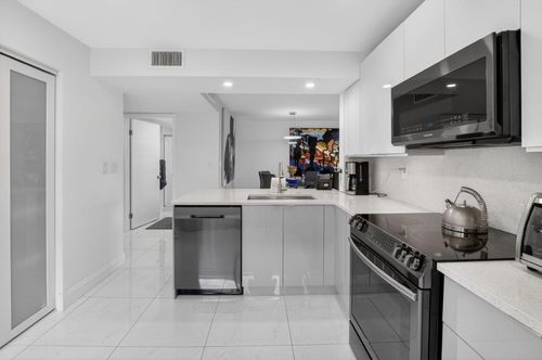 15-15401 Pembridge Ave, Delray Beach, FL, 33484-4196 | Card Image