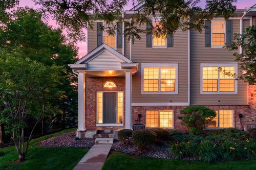 868 Ledgestone Dr, Mahtomedi, MN, 55115-6500 | Card Image