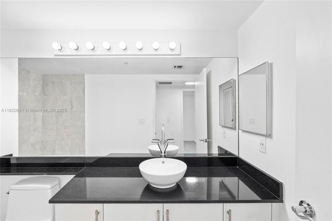 APT-707 - 31 Se 5 Th St, Condo with 1 bedrooms, 1 bathrooms and null parking in Miami FL | Image 11