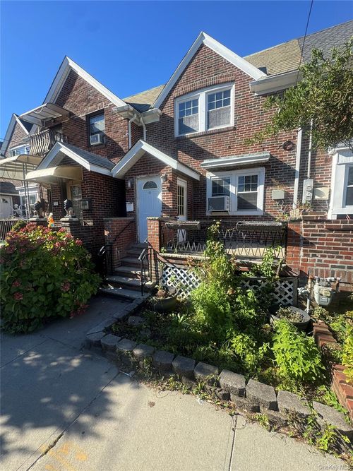 331 Beach 91st St, Rockaway Beach, NY, 11693-1425 | Card Image