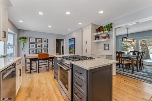 40 Dayton Rd, Flemington, NJ, 08822-1578 | Card Image