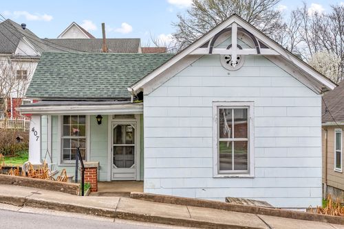 407 S 2nd St, CLARKSVILLE, TN, 37040-3633 | Card Image