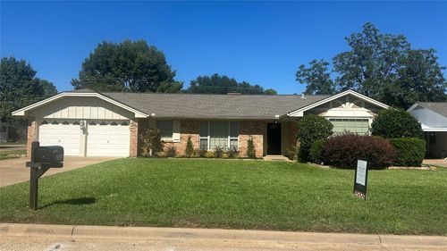 2526 Nottingham Place, Grand Prairie, TX, 75050 | Card Image