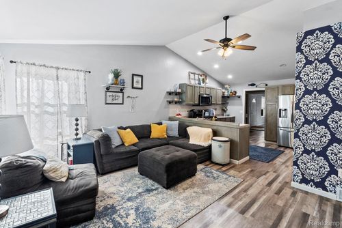 34746 Benton St, Memphis, MI, 48041-4621 | Card Image