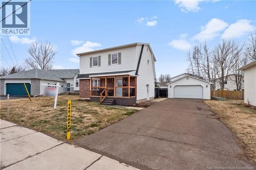 19 Bridlewood Way, Moncton, NB, E1G2H2 | Card Image