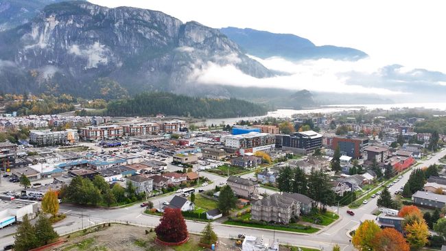 409 - 1211 Village Green Way, Condo with 1 bedrooms, 1 bathrooms and 1 parking in Squamish BC | Image 22