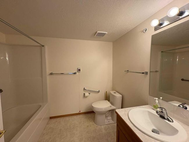 205 - 5600 Sunrise Crescent, Condo with 2 bedrooms, 1 bathrooms and 1 parking in Olds AB | Image 7