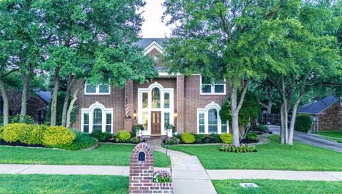 204 Swallow Dr, Southlake, TX, 76092-5813 | Card Image