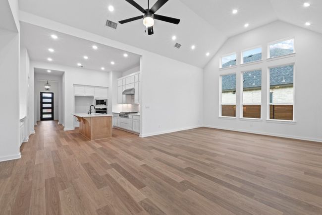 2113 Tobiano Trce, House other with 4 bedrooms, 4 bathrooms and 3 parking in Georgetown TX | Image 7