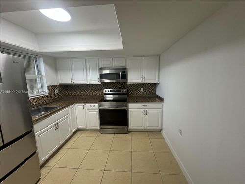 apt-16-11930 Ne 19th Dr, North Miami, FL, 33181-2830 | Card Image
