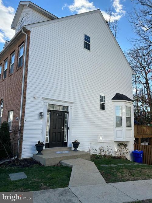 10685 Jacksonhole Pl, WHITE PLAINS, MD, 20695-3228 | Card Image