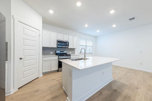 2404 Tucker Ln, Austin, TX, 78754-4424 | Card Image