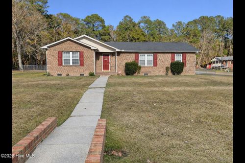 200 Carolina Dr, Jacksonville, NC, 28546-9723 | Card Image