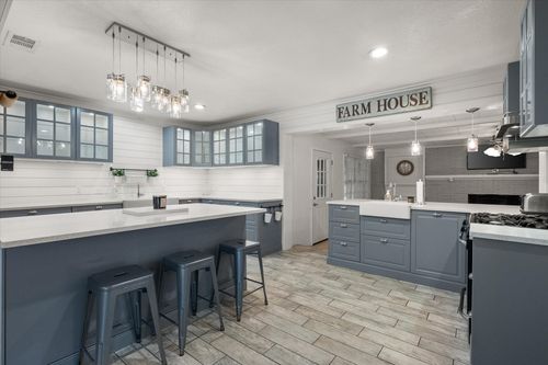3601 London Ln, Richland Hills, TX, 76118-5147 | Card Image