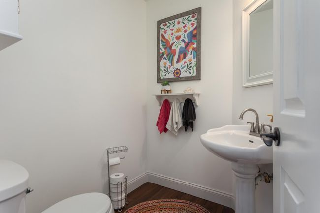 Main floor half bath | Image 14