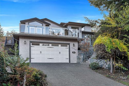 2426 Selwyn Rd, Victoria, BC, V9B3K8 | Card Image