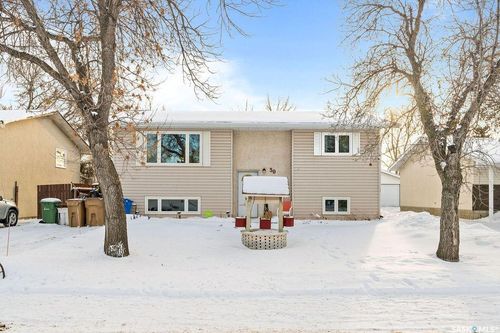 50 Hyland Cres, Regina, SK, S4R7P3 | Card Image