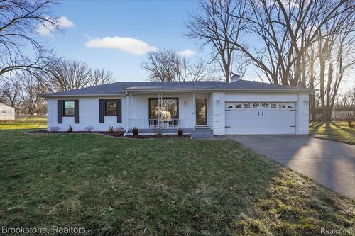 6227 Mckenzie Dr, Flint, MI, 48507-3835 | Card Image
