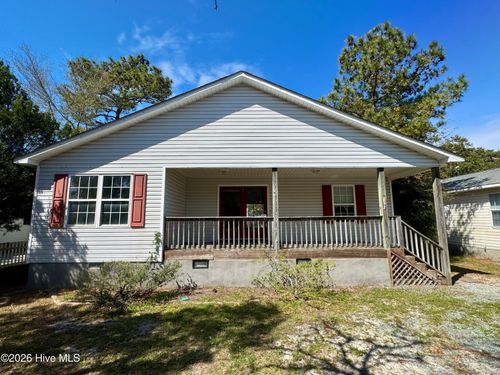 137 Ne 31st Street, Oak Island, NC, 28465 | Card Image