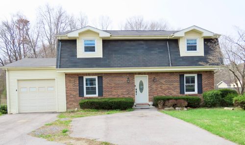 538 Oaklawn Cir, Corbin, KY, 40701-2927 | Card Image