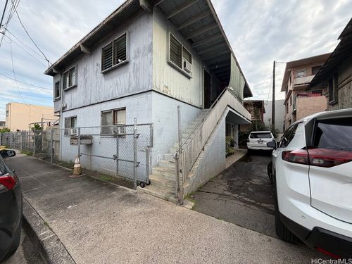 1649 Democrat Street, Honolulu, HI, 96819 | Card Image