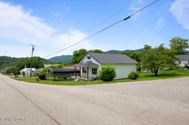 715 E Kentucky Ave, House other with 2 bedrooms, 1 bathrooms and null parking in La Follette TN | Image 25
