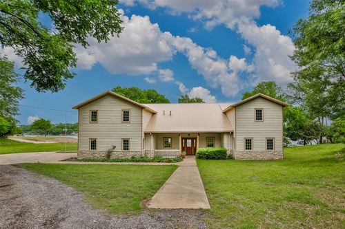 94 Arend Drive, Gainesville, TX, 76240 | Card Image