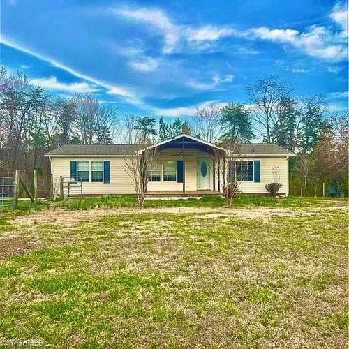 2831 Ayersville Road, Mayodan, NC, 27027 | Card Image