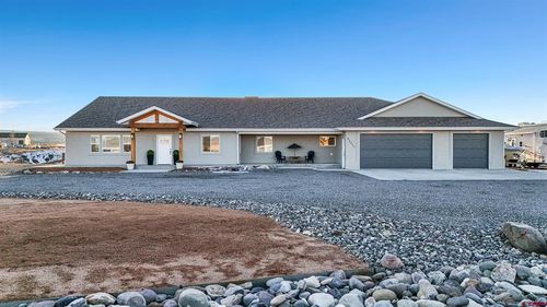 56577 Hawthorne Ln, Olathe, CO, 81425-6709 | Card Image