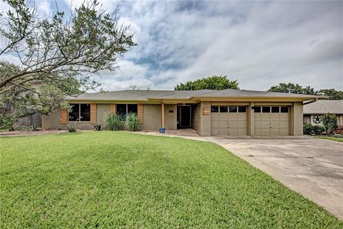 402 Greenwood Dr, Georgetown, TX, 78628-8308 | Card Image