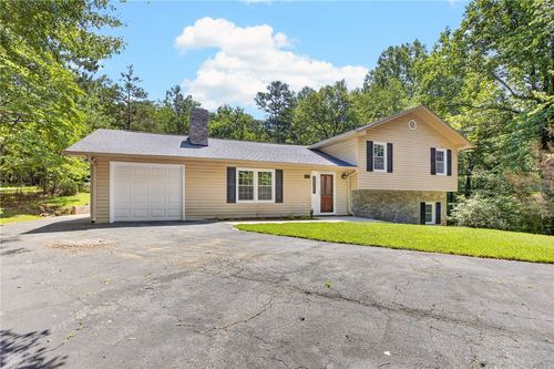 515 Hartwell Dr, Seneca, SC, 29672-7577 | Card Image