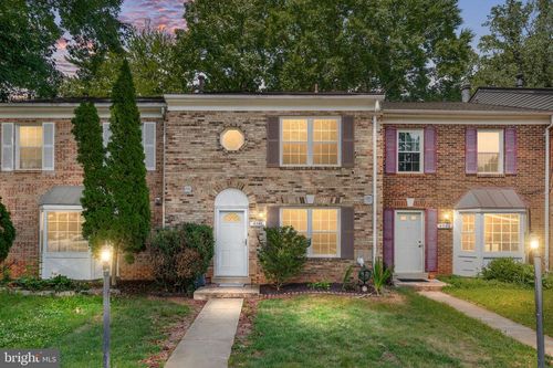 4748 S Park Ct, WOODBRIDGE, VA, 22193-3075 | Card Image