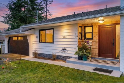 228 Potlatch St, Parksville, BC, V9P1K3 | Card Image