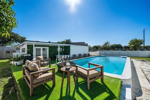 14705 Ne 11th Ct, North Miami, FL, 33161-2419 | Card Image