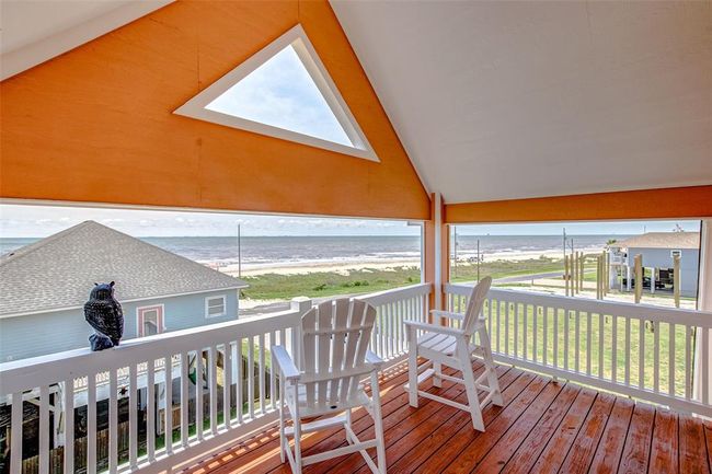 2774 Gulfview Ln, House other with 4 bedrooms, 4 bathrooms and 5 parking in Crystal Beach TX | Image 30