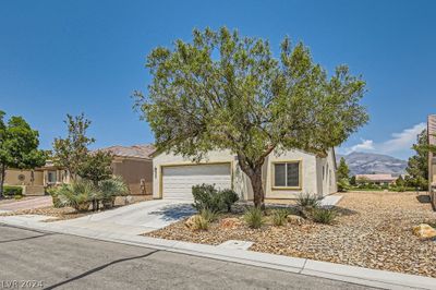 2220 Carrier Dove Way, House other with 3 bedrooms, 1 bathrooms and null parking in North Las Vegas NV | Image 2