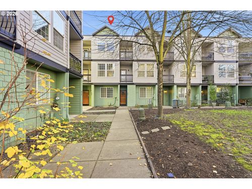 844 Se Woodrow Ln, Hillsboro, OR, 97123-4868 | Card Image