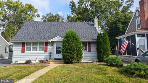 18 Steinway Ave, Ewing, NJ, 08618-1614 | Card Image