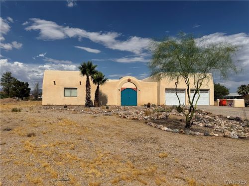 7094 W Jupiter Dr, Golden Valley, AZ, 86413-7932 | Card Image