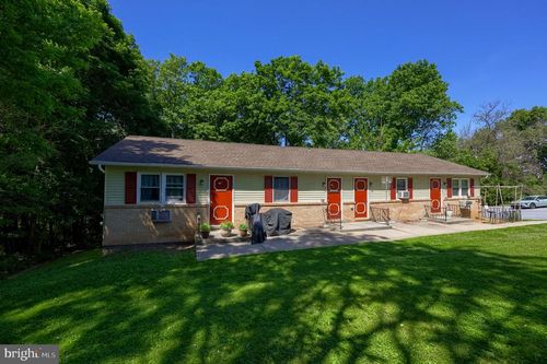 100 Keymar Dr, YORK, PA, 17402-9552 | Card Image