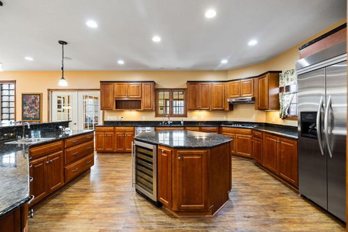 15445 Holly Dr, Thompsonville, MI, 49683-9576 | Card Image