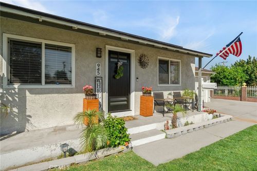 945 E I, Ontario, CA, 91764 | Card Image