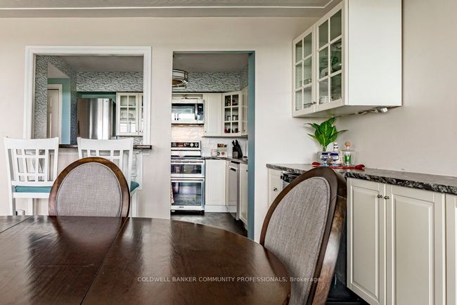 403 - 40 Harrisford St, Condo with 2 bedrooms, 2 bathrooms and 1 parking in Hamilton ON | Image 12