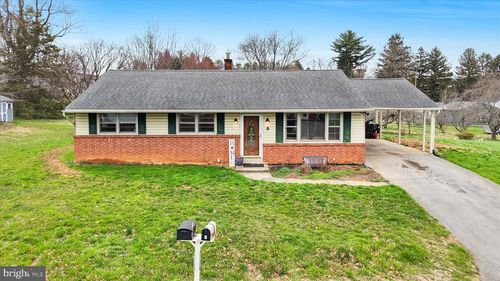 6 Overlook Dr, QUARRYVILLE, PA, 17566-9114 | Card Image