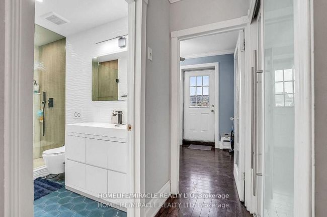 212 Symington Ave, House other with 5 bedrooms, 3 bathrooms and 1 parking in Toronto ON | Image 19