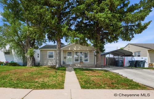 1524 Willow Dr, Cheyenne, WY, 82001 | Card Image