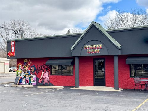 suite-b-1492 N Leroy St, Fenton, MI, 48430-2764 | Card Image